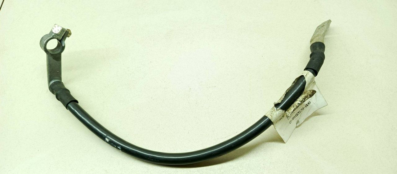плюсовой провод аккумулятора Volvo S60 1 поколение 2001, 2.4 л., B 5244 T3, бензин, АКПП, черный, седан, передний привод, D9162579-008 - фото №1