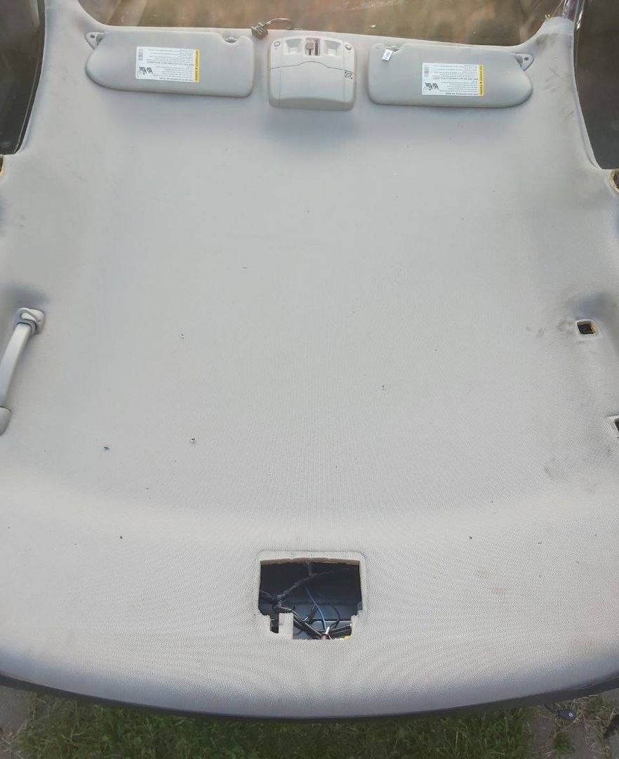 потолок Cadillac CTS 1 поколение 2004, 3.6 л., i, LY7, бензин, АКПП, чёрный, седан, задний привод - фото №1