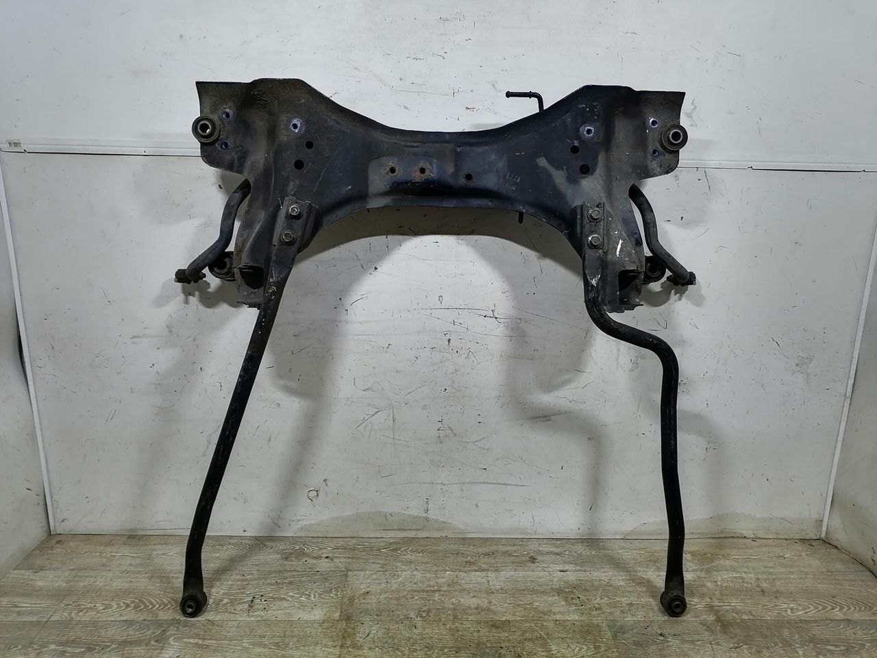 балка подвески передняя (подрамник) Chevrolet Epica 2 поколение 2008, 2.0 л., i, бензин, серебристый, седан, передний привод, 96639794, 96639903 - фото №1
