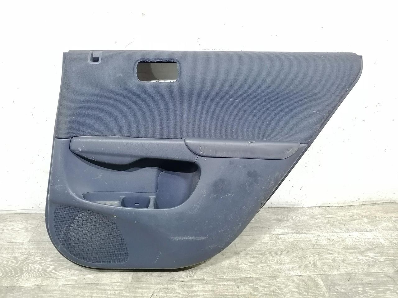 обшивка двери задняя правая Honda Civic 7 поколение 2003, хетчбэк 5 дв., 83700-S6A-0030 - фото №1
