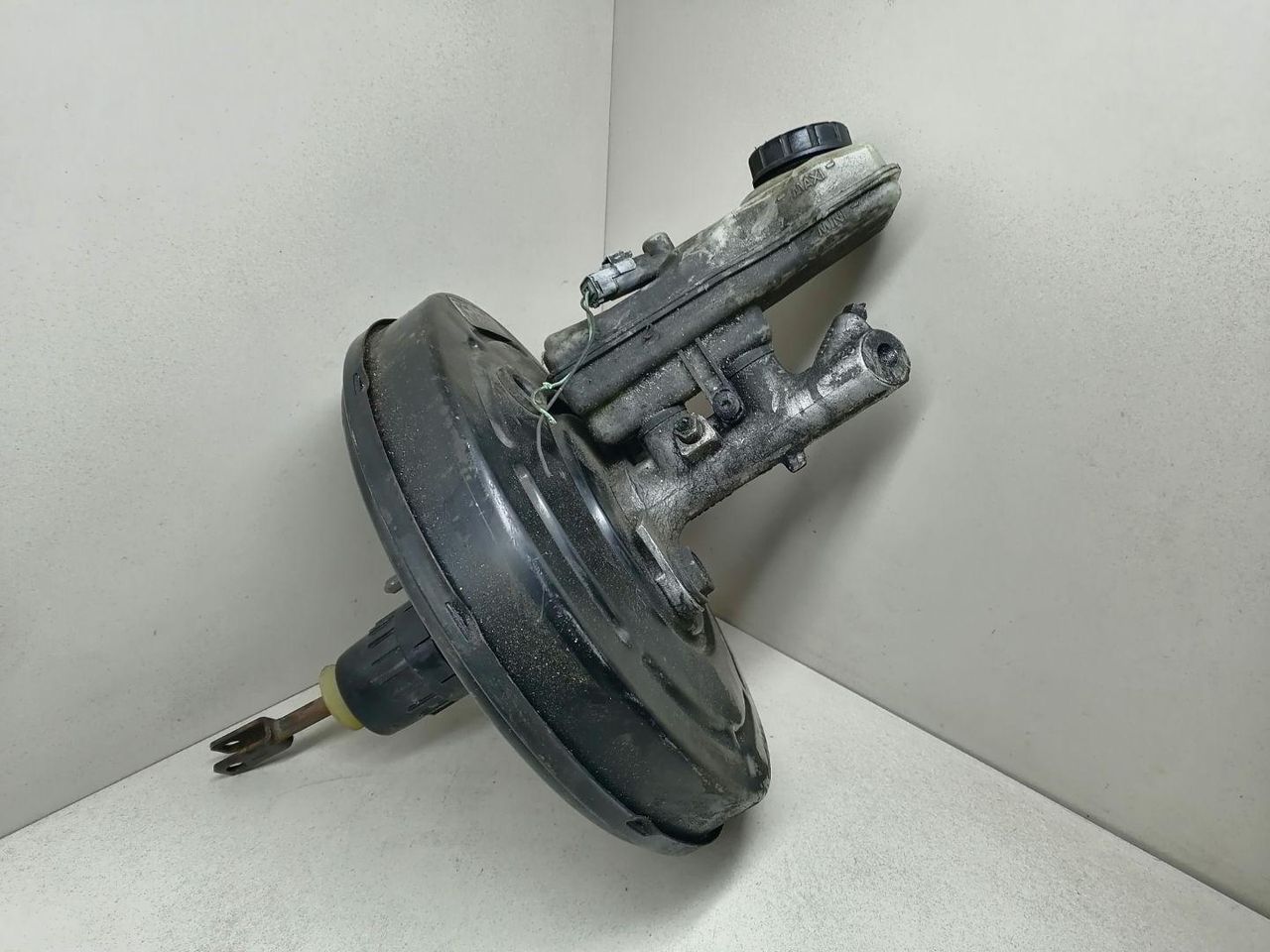 вакуумный усилитель тормозов Renault Scenic 2 поколение JM0G 2003, 1.9 л., DCi, F9Q 812, дизель, 6МКПП, бордовый, минивэн, 8200157453E - фото №1