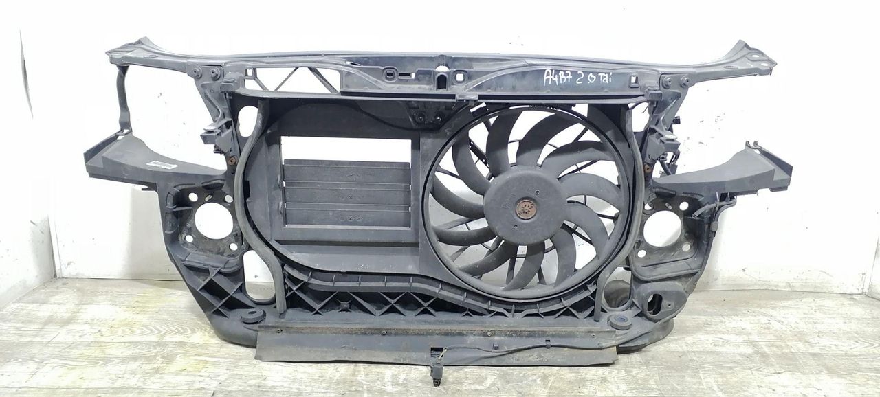 передняя панель крепления облицовки (телевизор) Audi A4 B7 2006, 2.0 л., BLB, дизель, 6МКПП, серый, универсал, передний привод, 059121301A, 8E0121207E, 8E0805594F - фото №1