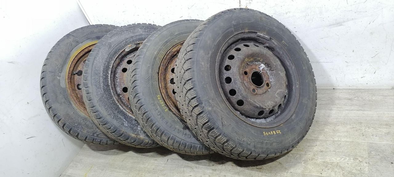 диск штампованный Daewoo Lanos T100 1998, 1.3 л., MPI, A13SMS, бензин, 5МКПП, зелёный, хетчбэк 3 дв., передний привод - фото №1