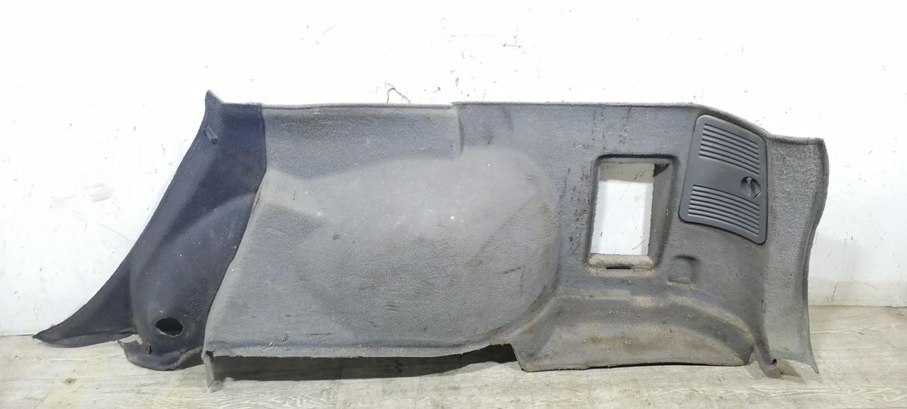 обшивка багажника Opel Vectra B 1998, 1.6 л., i, X 16 XEL, бензин, 5МКПП, зеленый, универсал, передний привод - фото №1