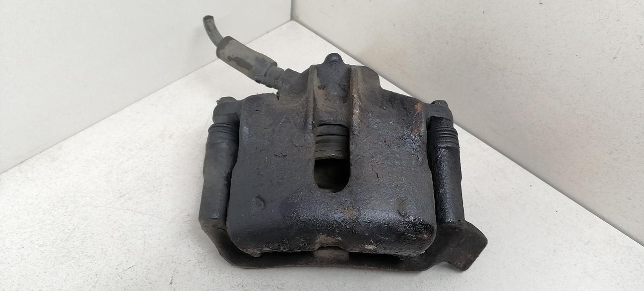 суппорт передний правый Renault Laguna 1 поколение 1997, 2.2 л., DT, G8T 792, дизель, 5МКПП, синий, универсал, передний привод, 7701203660 - фото №1