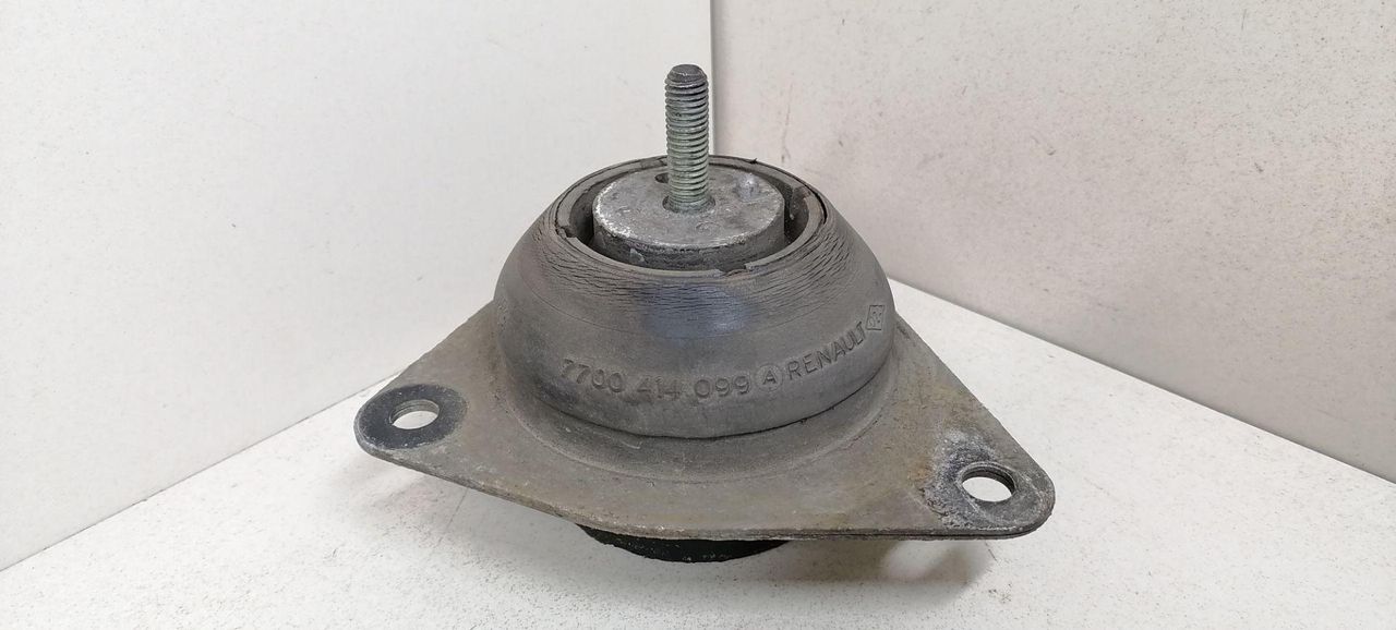подушка крепления двигателя Renault Laguna 1 поколение 1997, 2.2 л., DT, G8T 792, дизель, 5МКПП, синий, универсал, передний привод, 7700414099A - фото №1