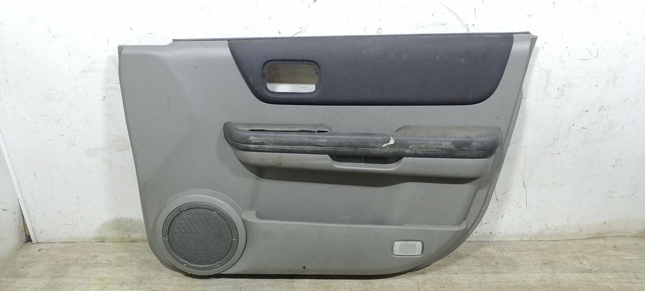 обшивка двери передняя правая Nissan X-Trail T30 2004, 2.2 л., DCi, YD22ETI, дизель, 6МКПП, серебристый, внедорожник 5 дв., полный подключаемый привод, 80900-8H300, 80900EQ400, 80900EQ40A - фото №1