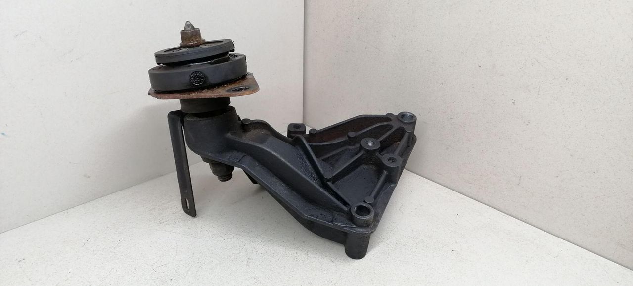 подушка крепления КПП Renault Laguna 1 поколение 1997, 2.2 л., DT, G8T 792, дизель, 5МКПП, синий, универсал, передний привод, 7700841531, 7700818369