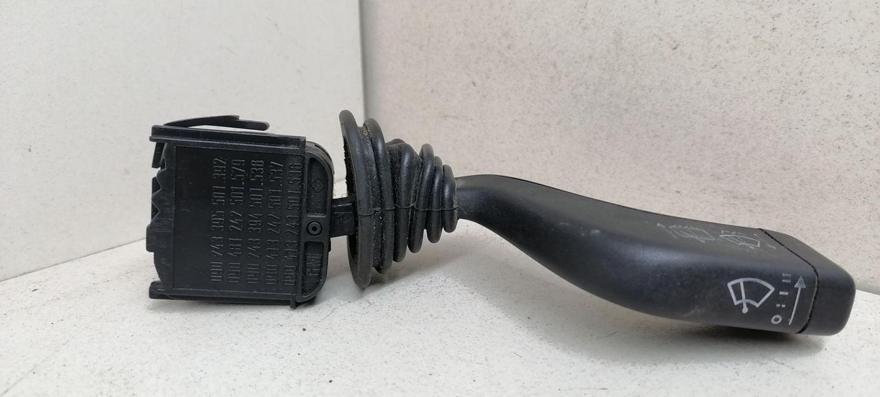переключатель дворников Opel Vectra B 1998, 1.6 л., i, X 16 XEL, бензин, 5МКПП, зеленый, универсал, передний привод, 090243395, 090481242, 090243394, 090413242, 090413243, 501.392, 501.579, 501.538, 501.537, 501.536 - фото №1