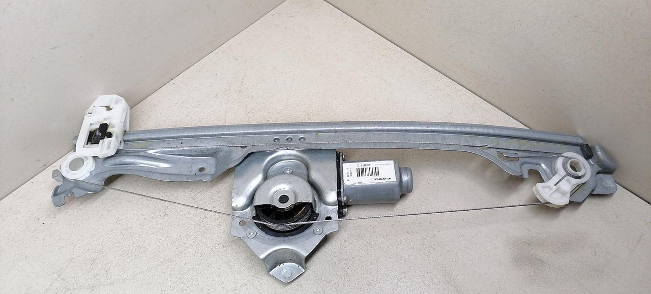 стеклоподъемник электрический задний левый Renault Modus 1 поколение JP0J 2004, 1.4 л., i, K4J 770, бензин, 5МКПП, красный, хетчбэк 5 дв., передний привод, 400811C