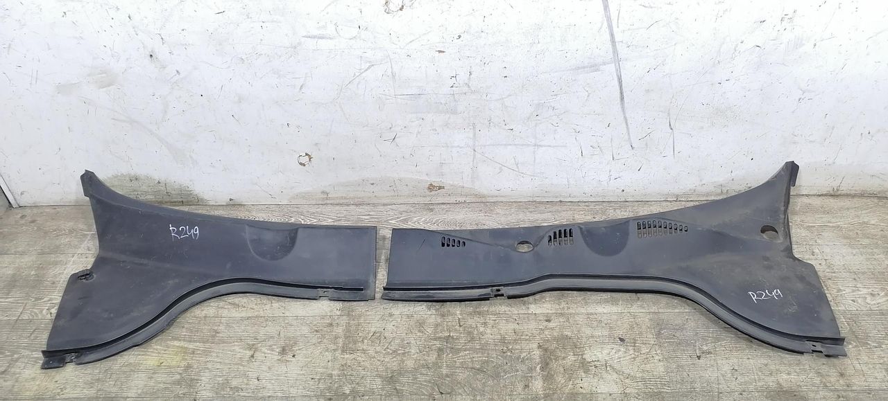 дождевик Volkswagen Passat B6 2008, 2.0 л., TDi, CBAB, дизель, 6МКПП, серебристый, универсал, 3C1819403B, 3C1819404B - фото №1
