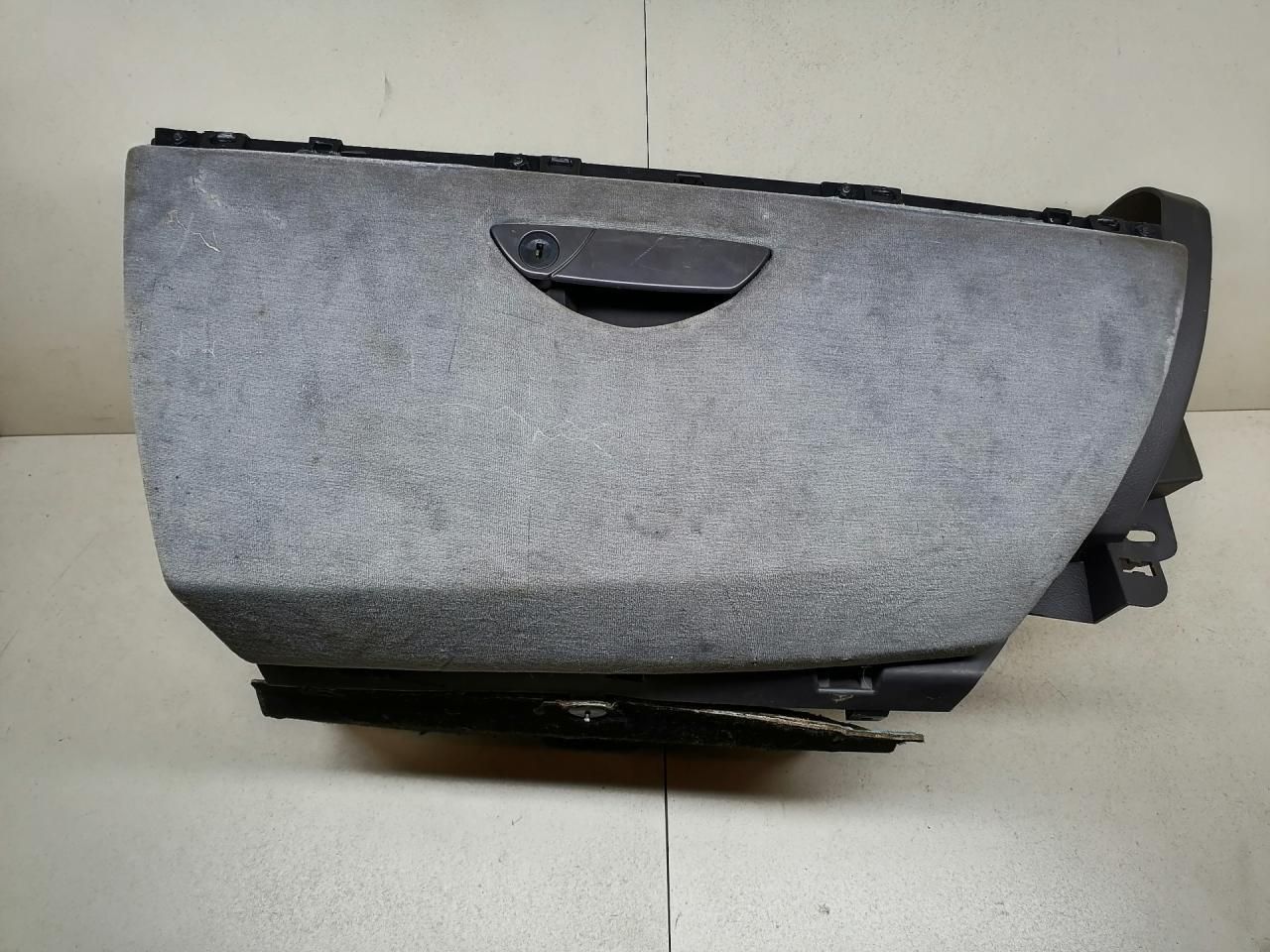 замок бардачка Citroen C8 1 поколение 2003, 2.0 л., HDi, дизель, 5МКПП, серый, минивэн - фото №1