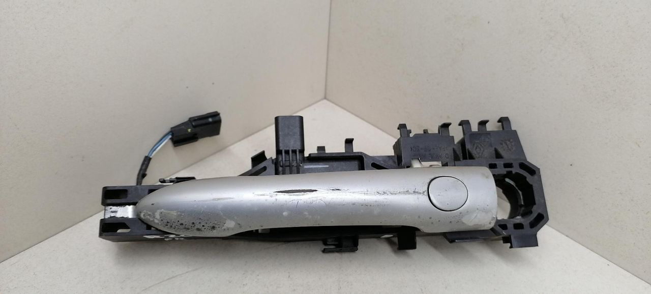 ручка наружная Renault Scenic 2 поколение JM0G 2005, 1.9 л., DCi, F9Q 812, дизель, 6МКПП, серый, минивэн, передний привод, 8200076071 - фото №1
