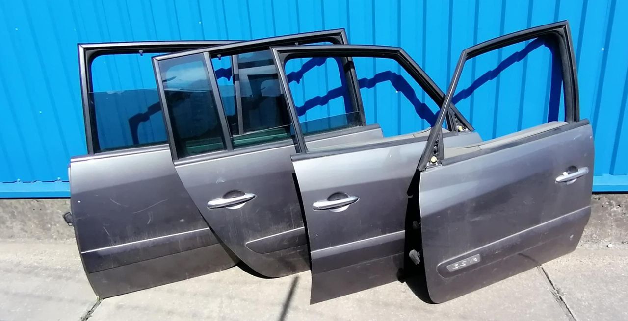 дверь задняя левая Renault Espace 4 поколение 2003, 3.5 л., i, V4Y 711, бензин, АКПП, серый, минивэн, передний привод, 7751476284, 7751476287 - фото №1