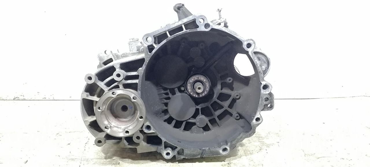 КПП механическая (МКПП) Volkswagen Passat B6 2008, 2.0 л., TDi, CBAB, дизель, 6МКПП, серебристый, универсал, KNS