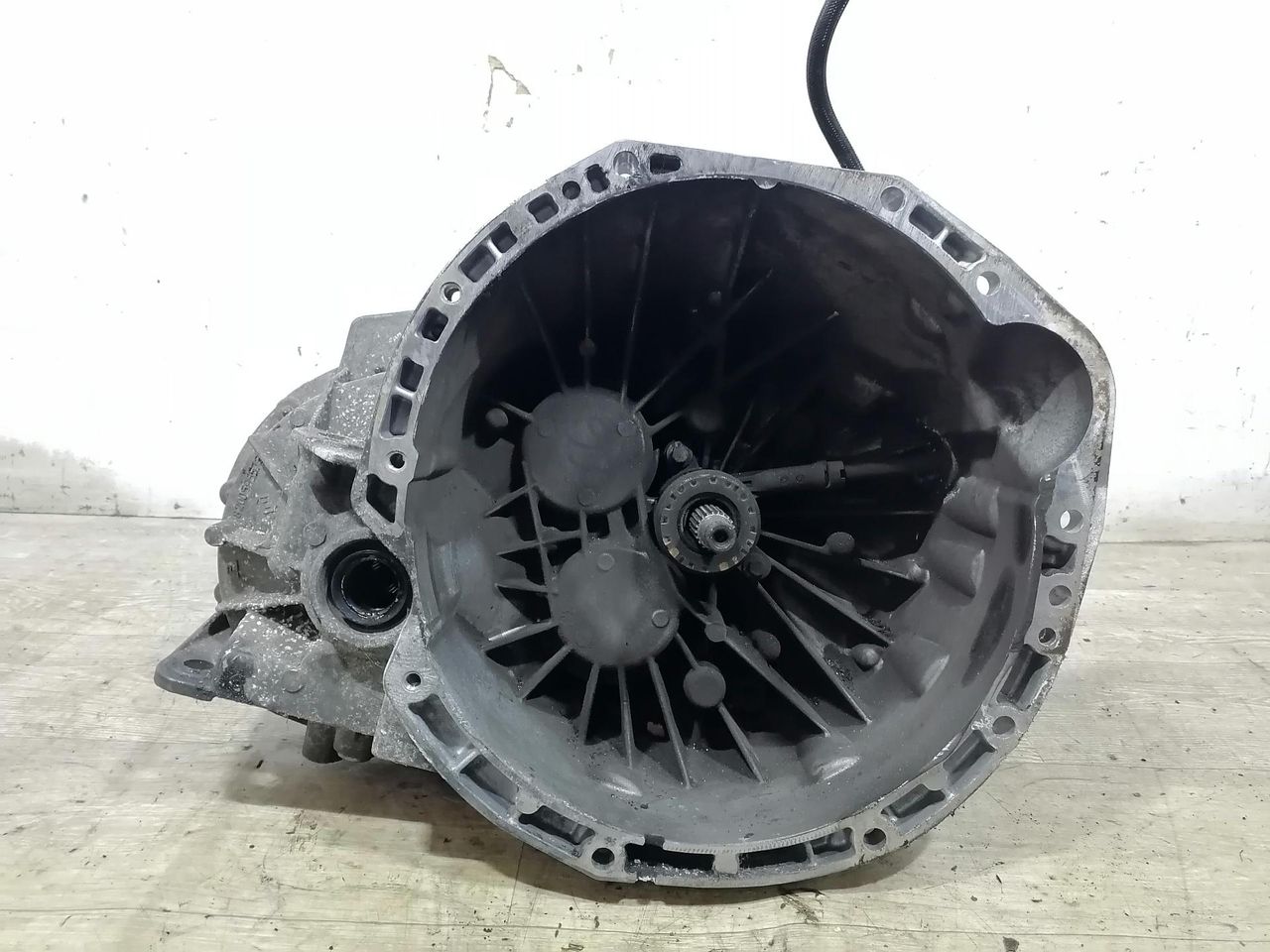 КПП механическая (МКПП) Renault Laguna 3 поколение 2007, 2.0 л., DCi, M9R 802, дизель, 6МКПП, голубой, хетчбэк 5 дв., PK4.007, 8200586018 - фото №1