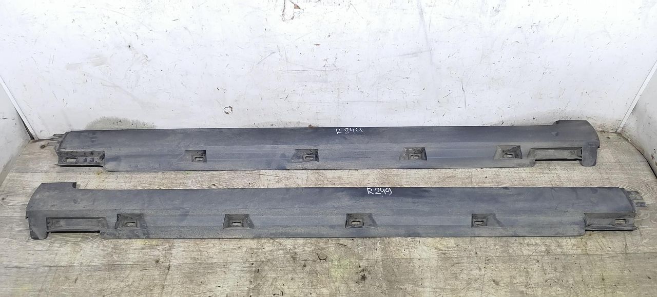 накладка на порог Volkswagen Passat B6 2008, 2.0 л., TDi, CBAB, дизель, 6МКПП, серебристый, универсал, 3C0853855A, 3C0853855B - фото №1