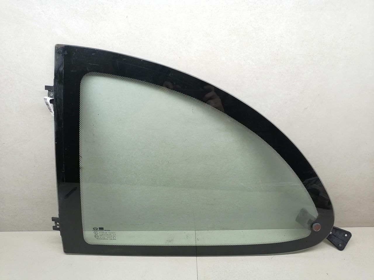 стекло кузовное боковое левое Daewoo Lanos T100 1998, 1.3 л., MPI, A13SMS, бензин, 5МКПП, зелёный, хетчбэк 3 дв., передний привод, 96234662 - фото №1