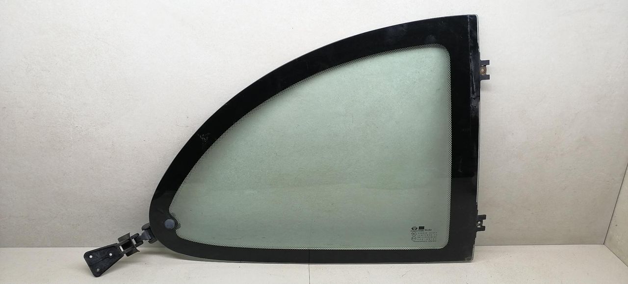стекло кузовное боковое правое Daewoo Lanos T100 1998, 1.3 л., MPI, A13SMS, бензин, 5МКПП, зелёный, хетчбэк 3 дв., передний привод, 96234663 - фото №1