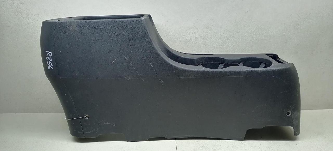 подлокотник Hyundai Tucson 1 поколение 2006, 2.0 л., CRDi, дизель, АКПП, чёрный, внедорожник 5 дв., передний привод