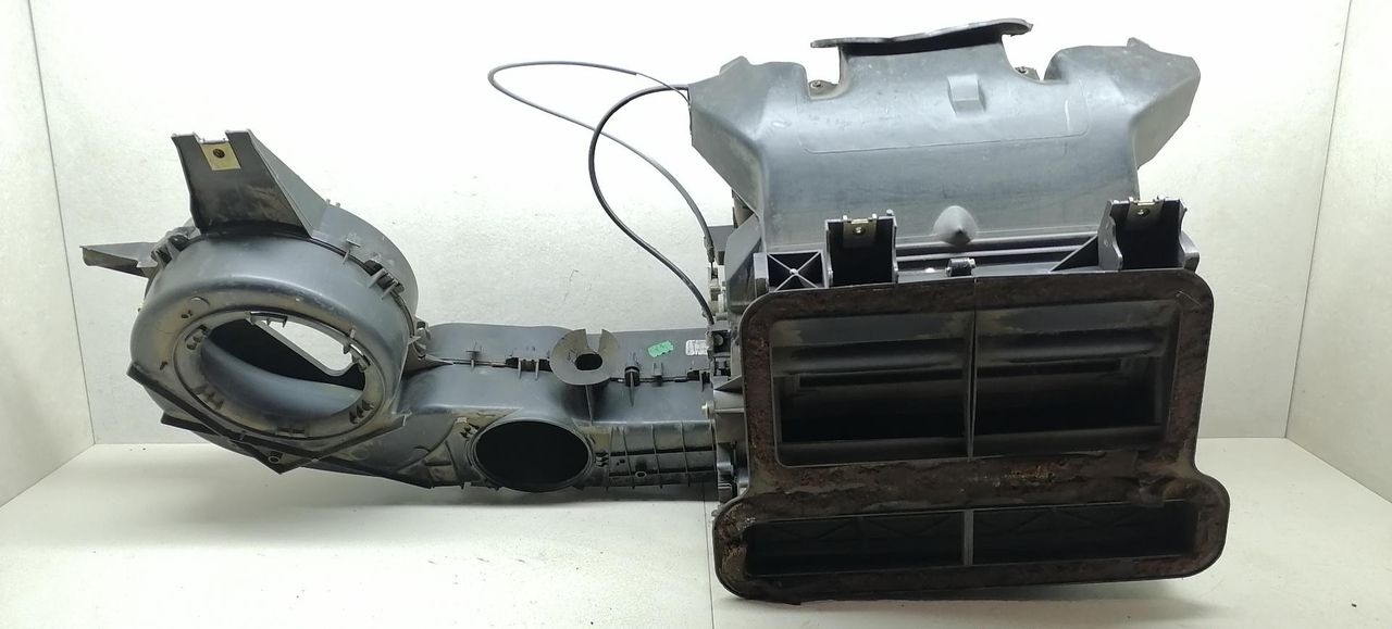 корпус отопителя (печки) Renault Laguna 1 поколение B56A/B 1994, 1.8 л., mono, бензин, 5МКПП, хетчбэк 5 дв., передний привод