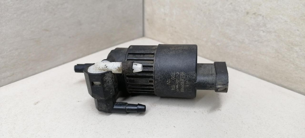насос (моторчик) омывателя стекла Renault Laguna 1 поколение B56A/B 1994, 1.8 л., mono, бензин, 5МКПП, хетчбэк 5 дв., передний привод