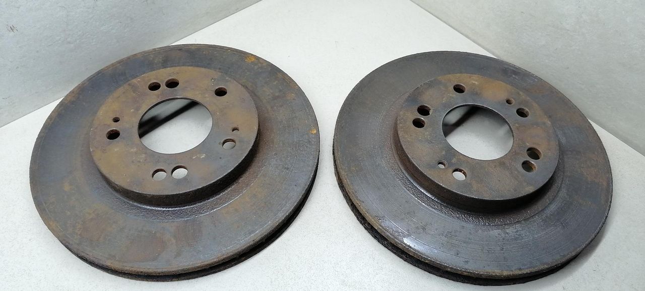 диски тормозные (комплект) Mitsubishi Sigma 1 поколение 1994, 3.0 л., i, 6G72 (DOHC 24V), бензин, 5МКПП, серый металлик, седан, передний привод