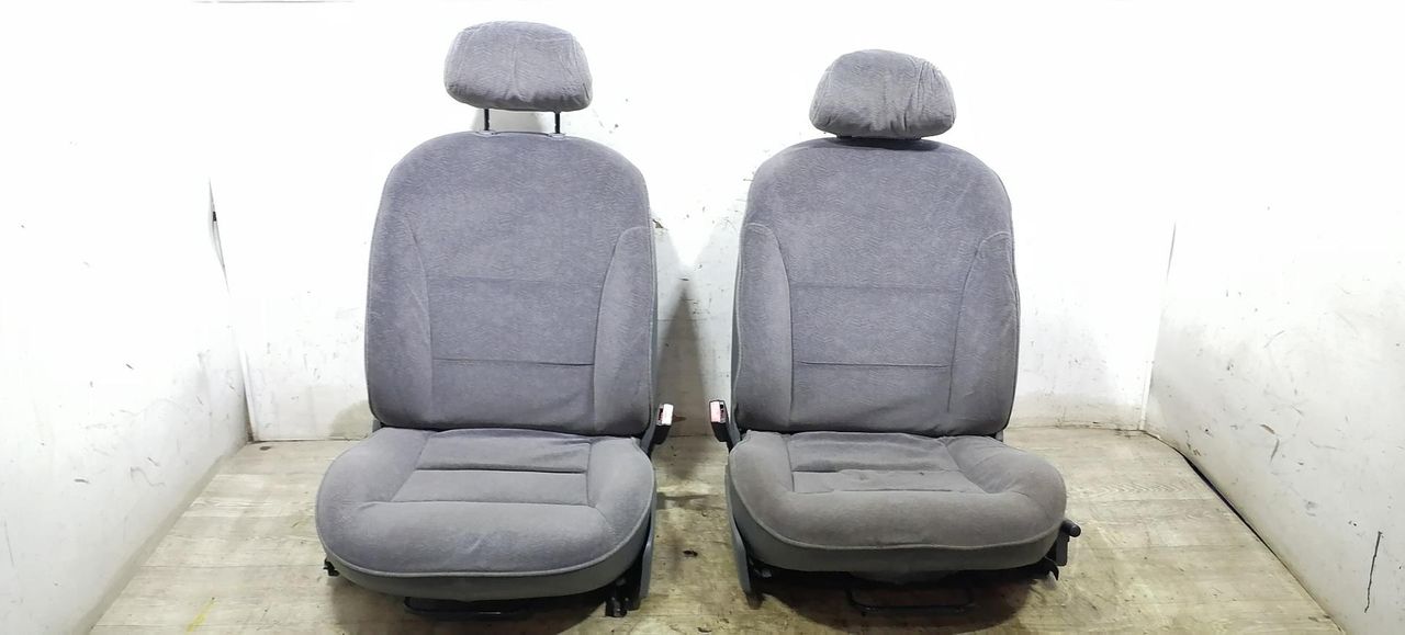 сиденье переднее Citroen Xantia 1 поколение 1997, 1.9 л., D, дизель, 5МКПП, тёмно-серый металлик, хетчбэк 5 дв., передний привод