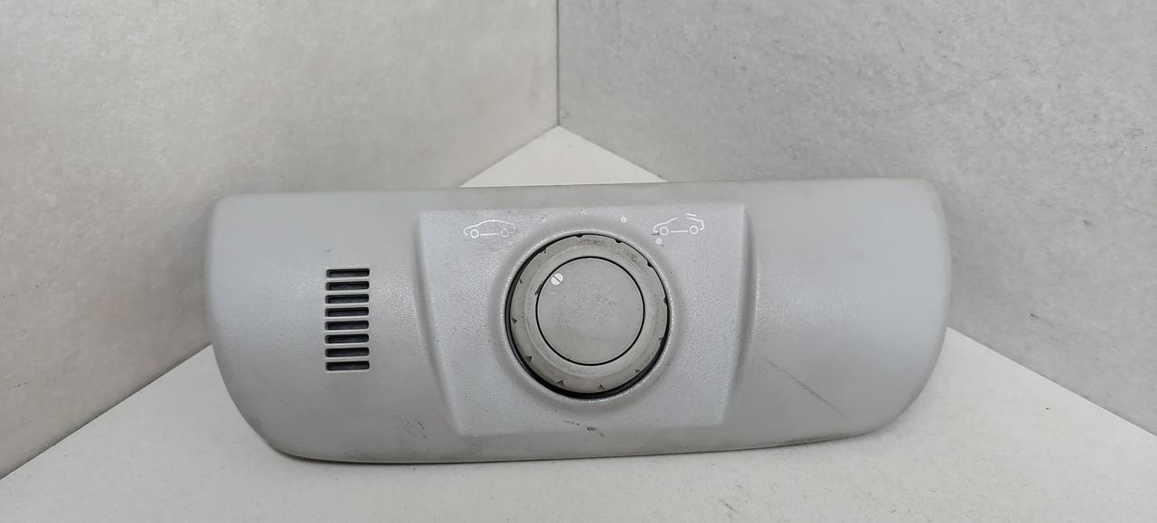 кнопка открывания люка Renault Laguna 3 поколение 2007, 2.0 л., DCi, M9R 802, дизель, 6МКПП, голубой, хетчбэк 5 дв., 254500002R - фото №1
