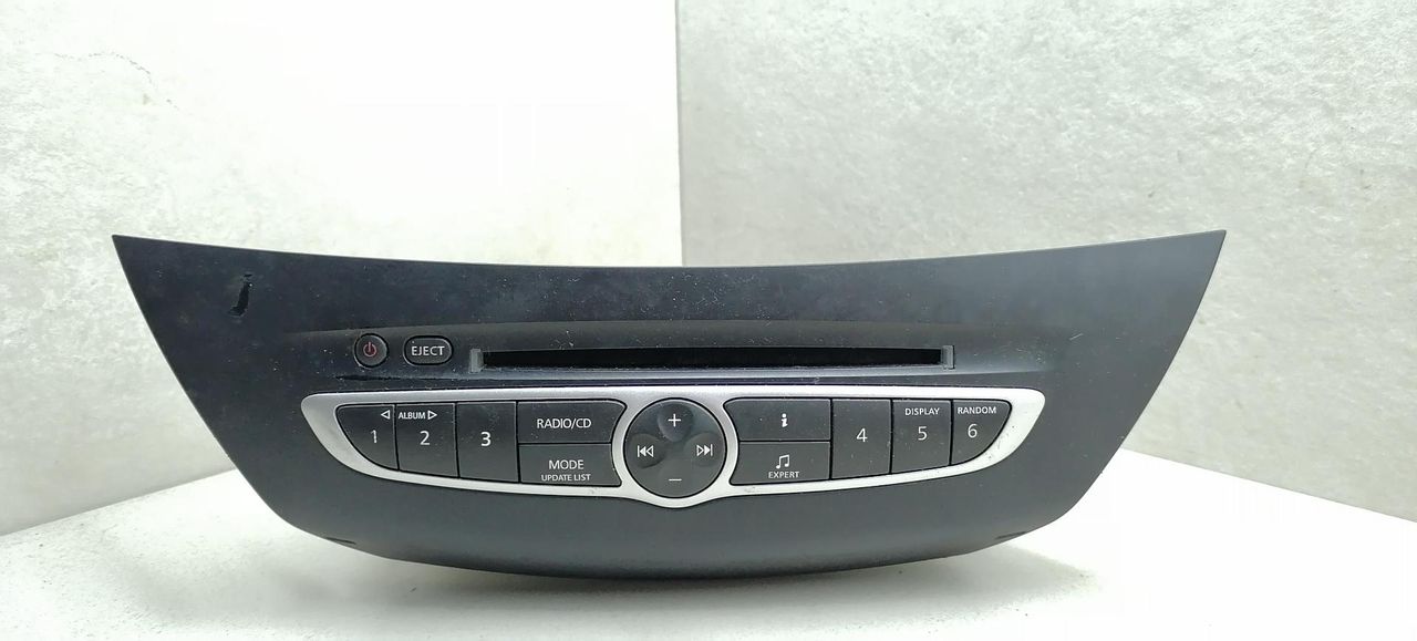 магнитола Renault Laguna 3 поколение 2007, 2.0 л., DCi, M9R 802, дизель, 6МКПП, голубой, хетчбэк 5 дв., 281150004R--C - фото №1