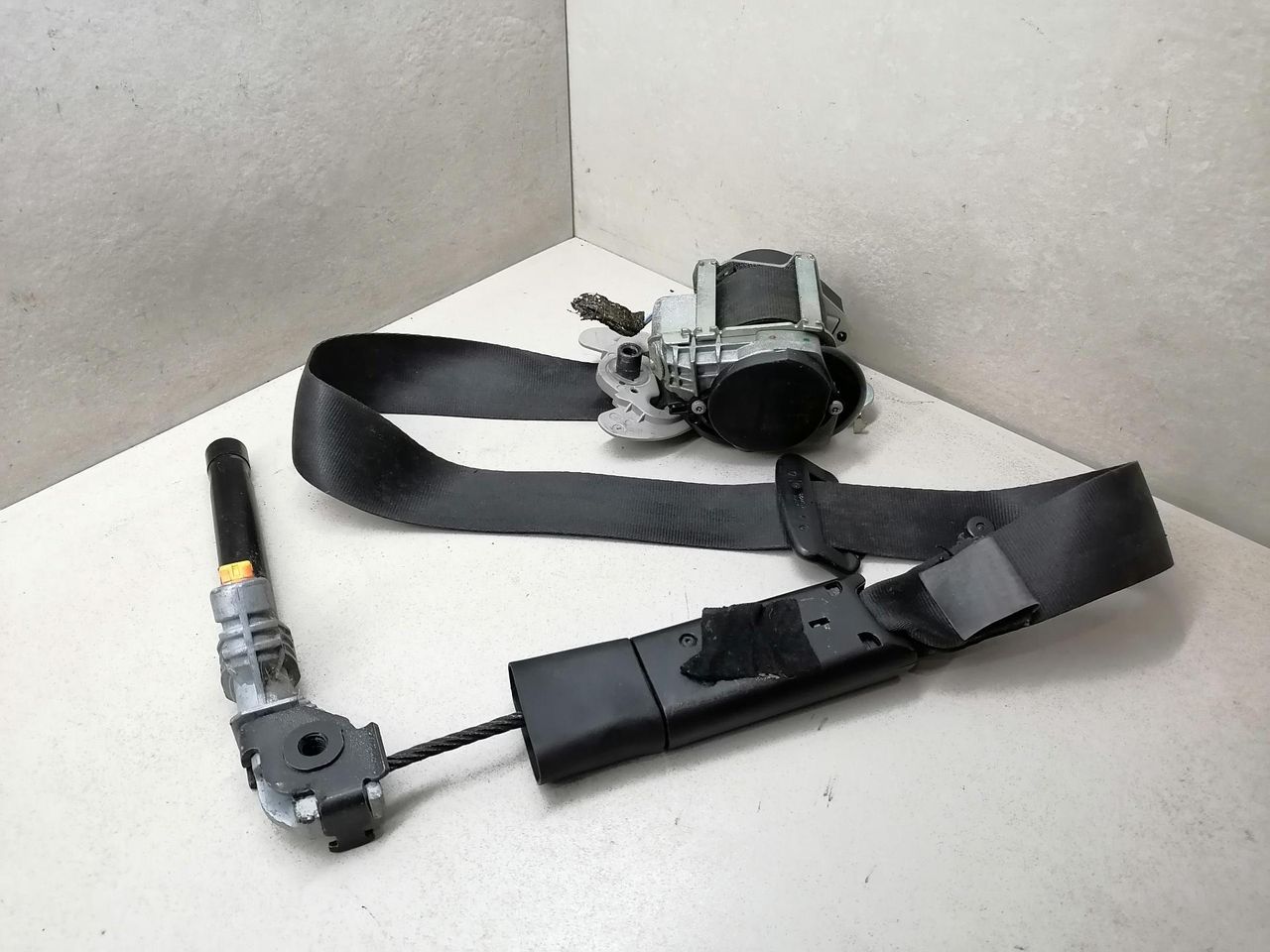 ремень безопасности Renault Laguna 3 поколение 2007, 2.0 л., DCi, M9R 802, дизель, 6МКПП, голубой, хетчбэк 5 дв.