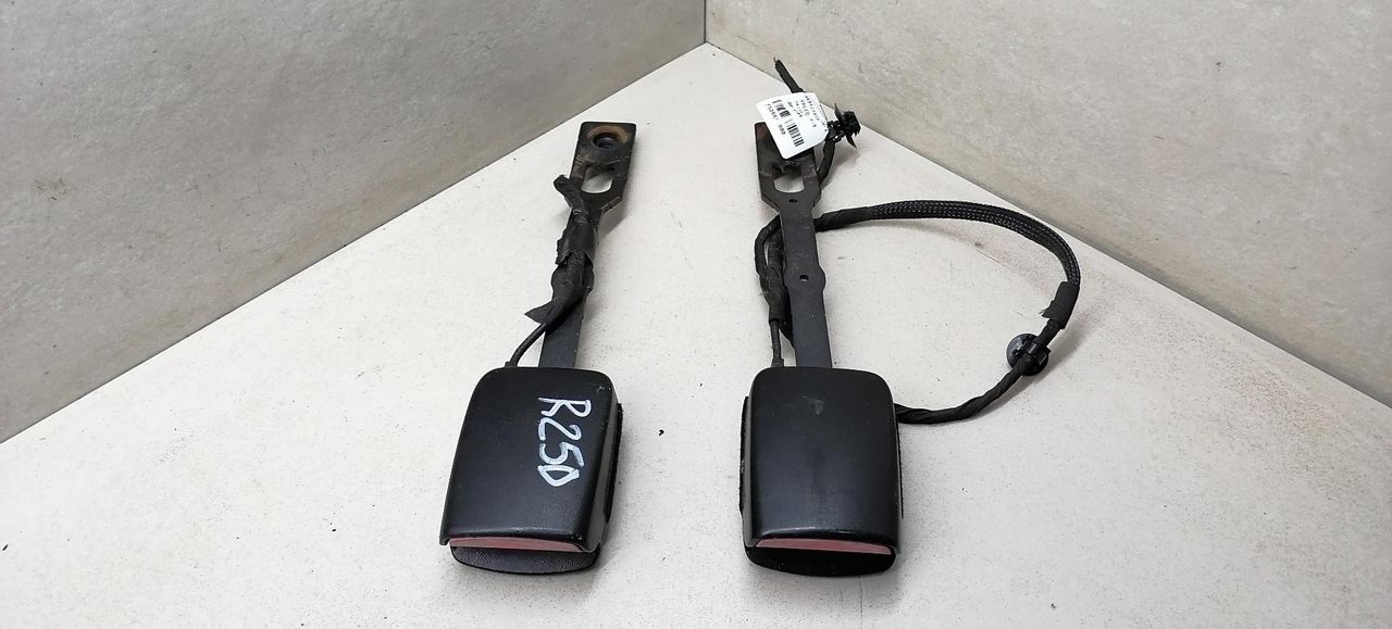 замок ремня безопасности Renault Laguna 3 поколение 2007, 2.0 л., DCi, M9R 802, дизель, 6МКПП, голубой, хетчбэк 5 дв.