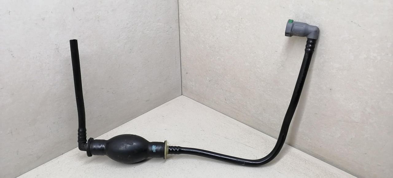 насос топливный ручной (подкачка) Renault Laguna 3 поколение 2007, 2.0 л., DCi, M9R 802, дизель, 6МКПП, голубой, хетчбэк 5 дв. - фото №1