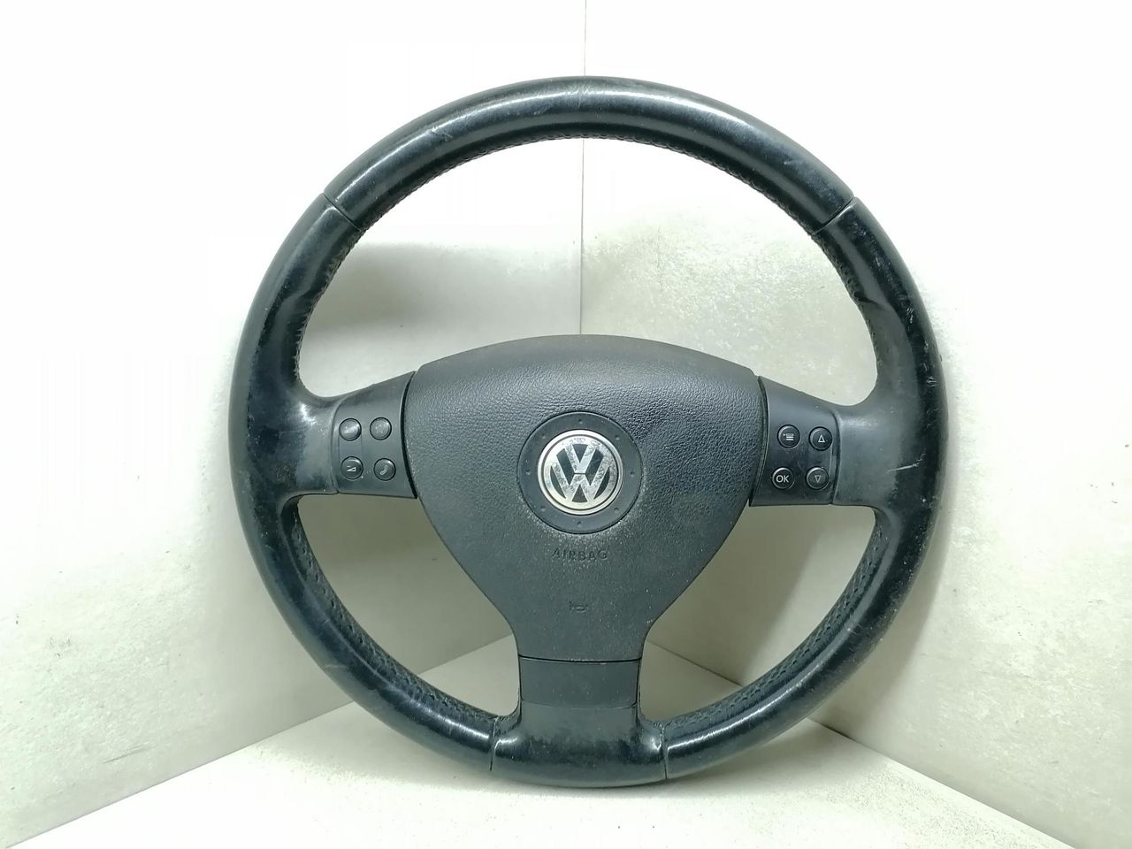 руль Volkswagen Passat B6 2008, 2.0 л., TDi, CBAB, дизель, 6МКПП, серебристый, универсал