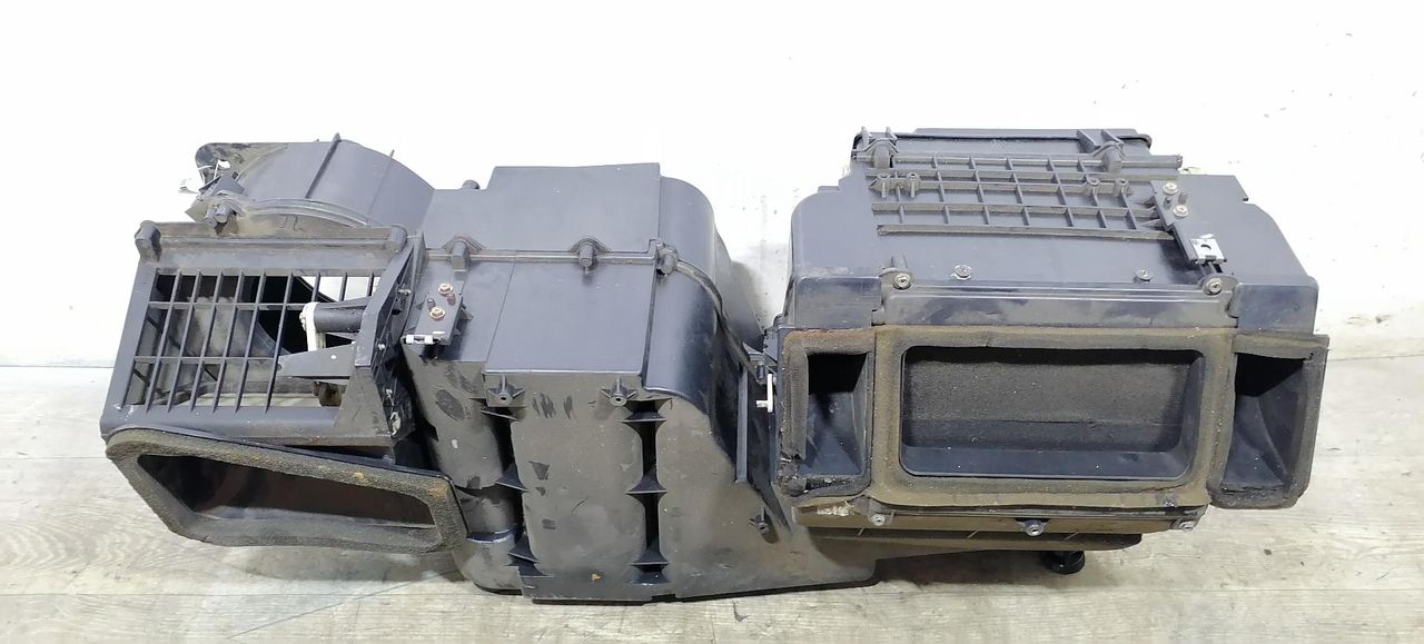 корпус отопителя (печки) Daewoo Lanos T100 1998, 1.3 л., MPI, A13SMS, бензин, 5МКПП, зелёный, хетчбэк 3 дв., передний привод, 96241129