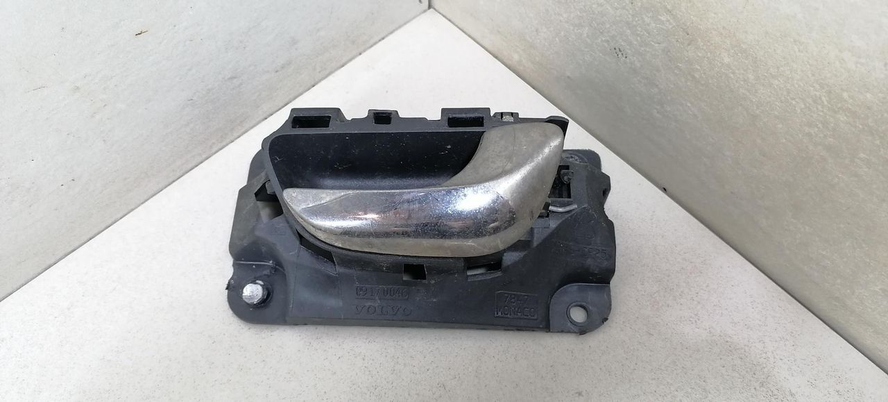 ручка внутренняя передняя правая Volvo S80 1 поколение 2000, 2.5 л., TD, D 5252 T, дизель, 5МКПП, серебристый, седан, передний привод, 09170046