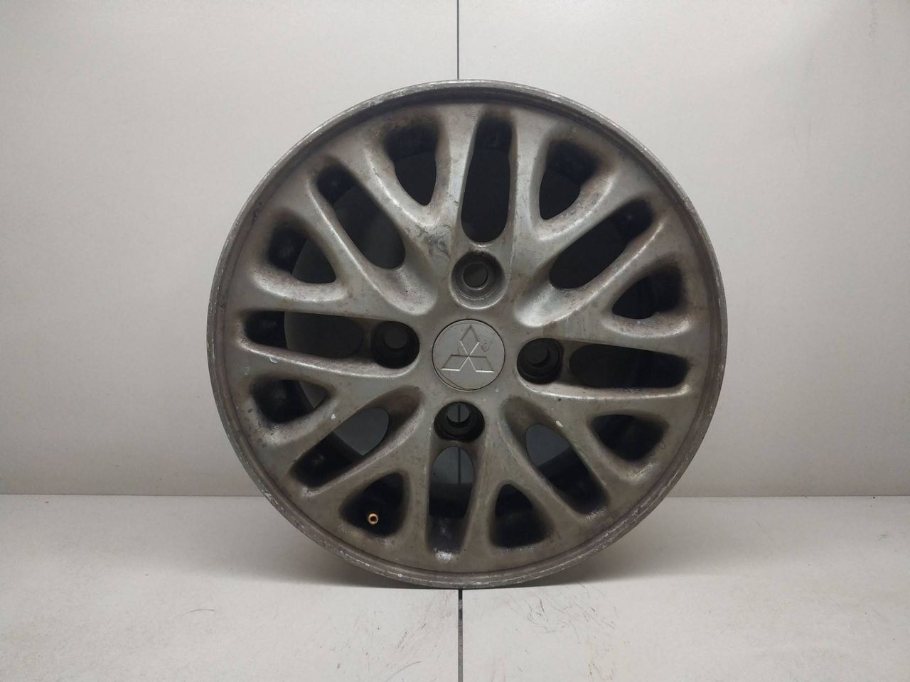 диск литой Mitsubishi Carisma 1 поколение 1997