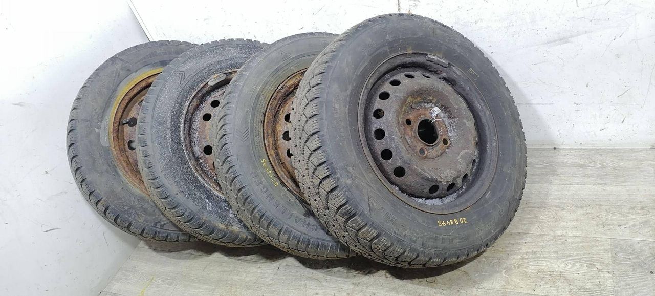 диск литой Daewoo Lanos T100 1998, 1.3 л., MPI, A13SMS, бензин, 5МКПП, зелёный, хетчбэк 3 дв., передний привод