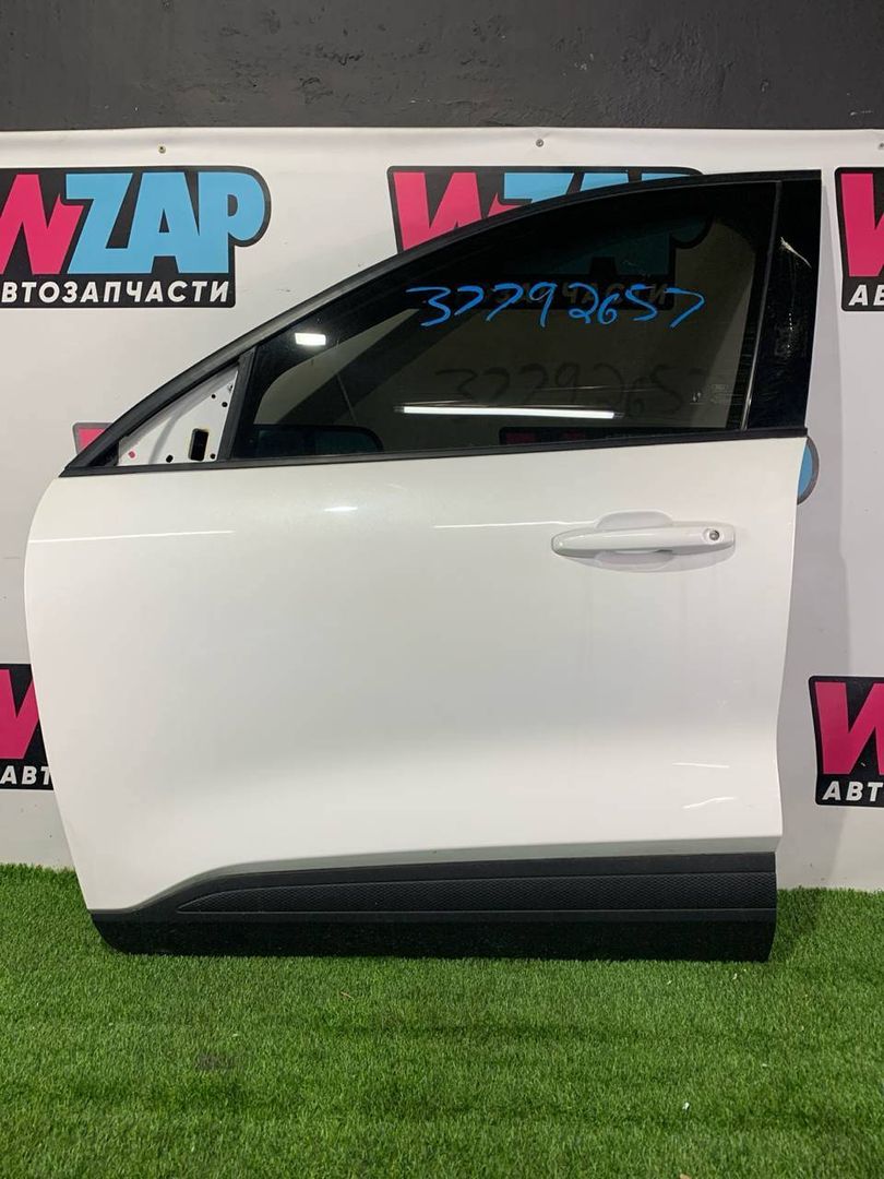 молдинг двери передней левой Ford Escape 4 поколение CX482 2021, 1.5 л., бензин, АКПП, внедорожник 5 дв., полный привод