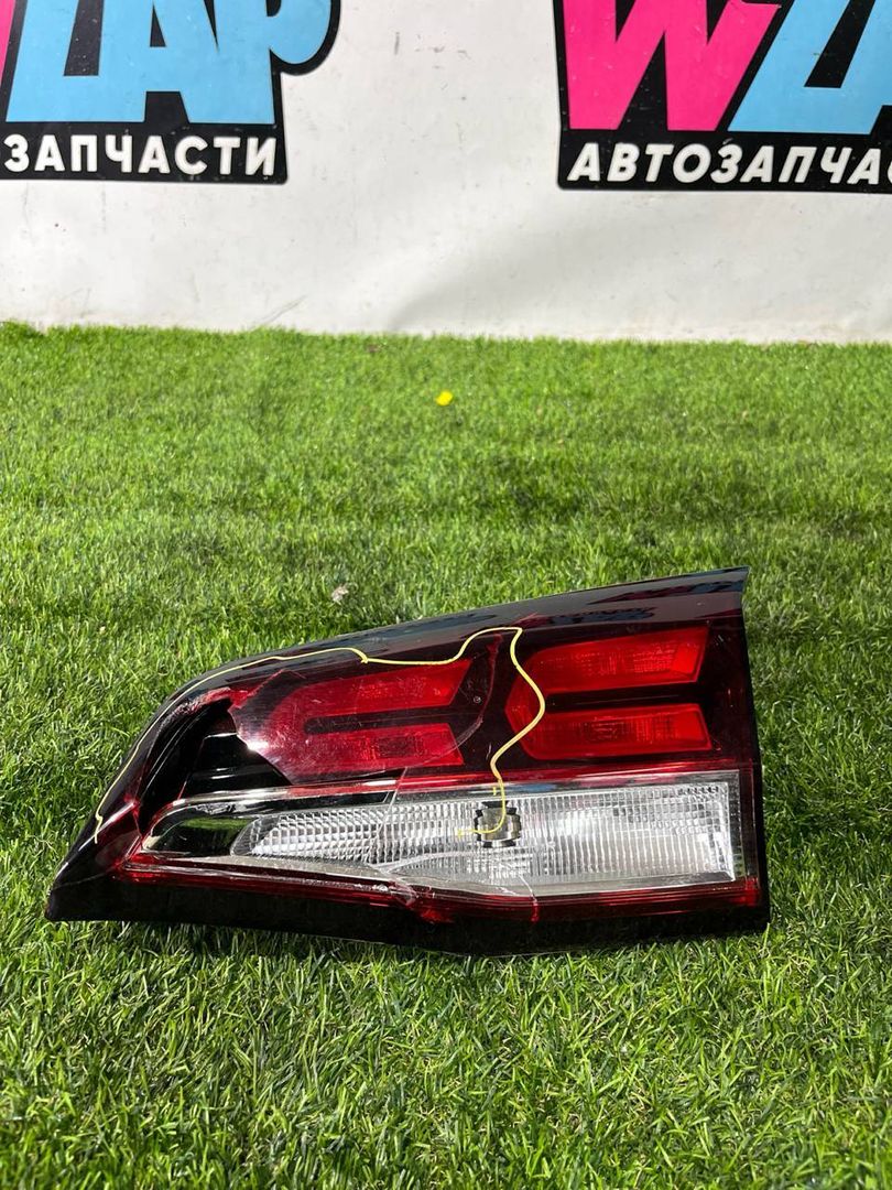 фонарь крышки багажника правый Chevrolet Equinox 3 поколение [рестайлинг] 2022, 1.5 л., бензин, внедорожник 5 дв., передний привод