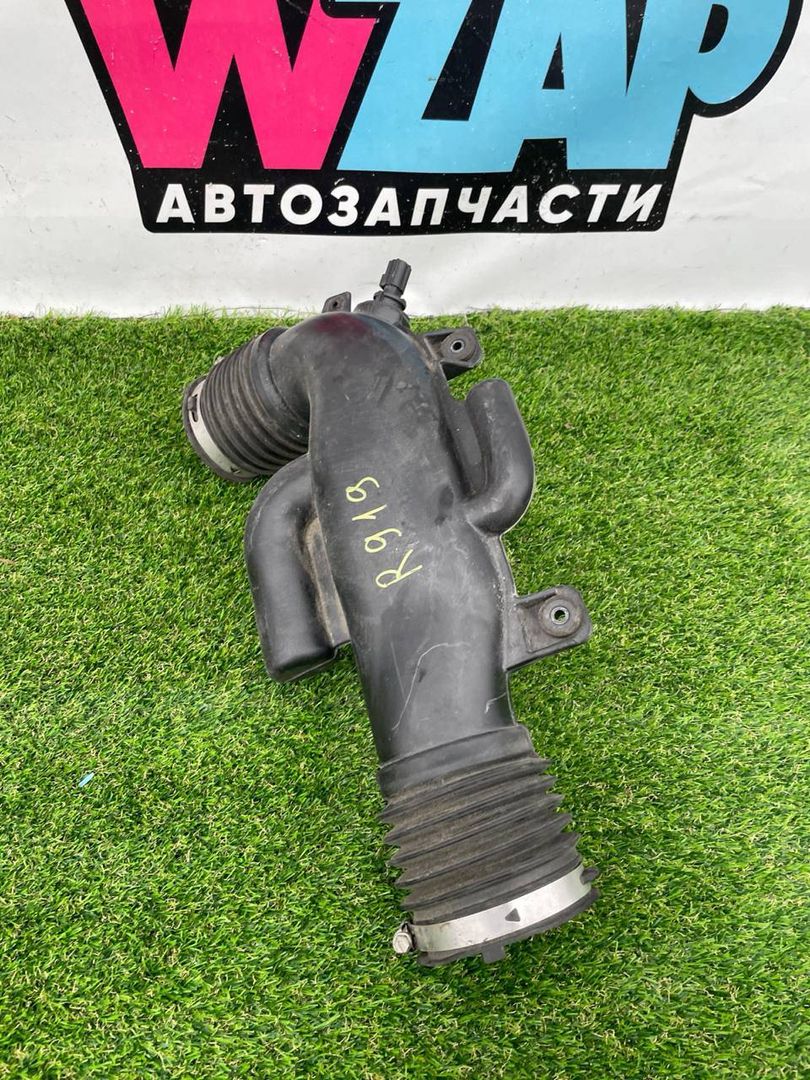 патрубок воздушного фильтра Jeep Wrangler 4 поколение 2019, 2.0 л., бензин, АКПП, внедорожник 5 дв., полный привод, 6840987AB