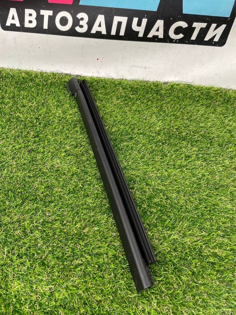 молдинг стекла Jeep Wrangler 4 поколение 2020, АКПП, внедорожник 5 дв., 68271682