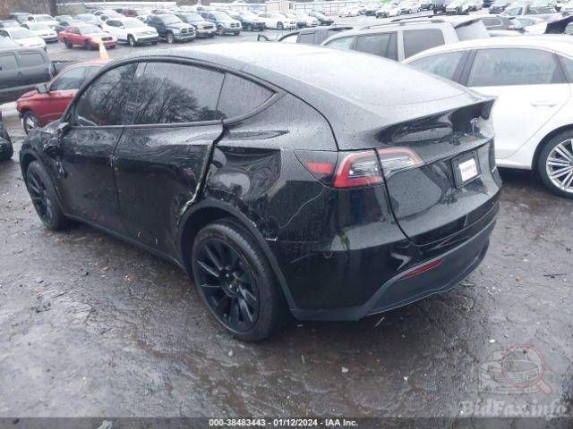 Tesla Model Y 2023