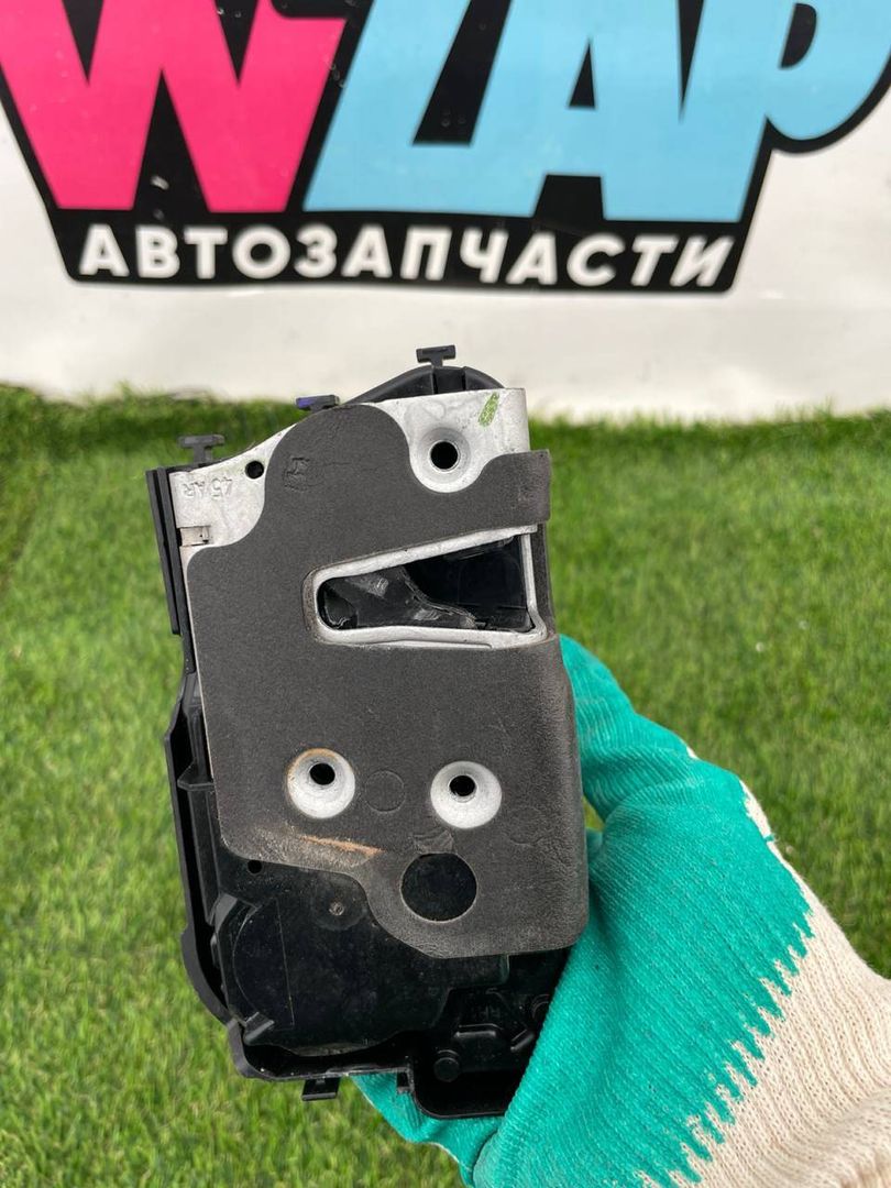 замок двери передней правой Ford Escape 4 поколение CX482 2020, 1.5 л., бензин, АКПП, внедорожник 5 дв., передний привод, LJ6BS264A26AD