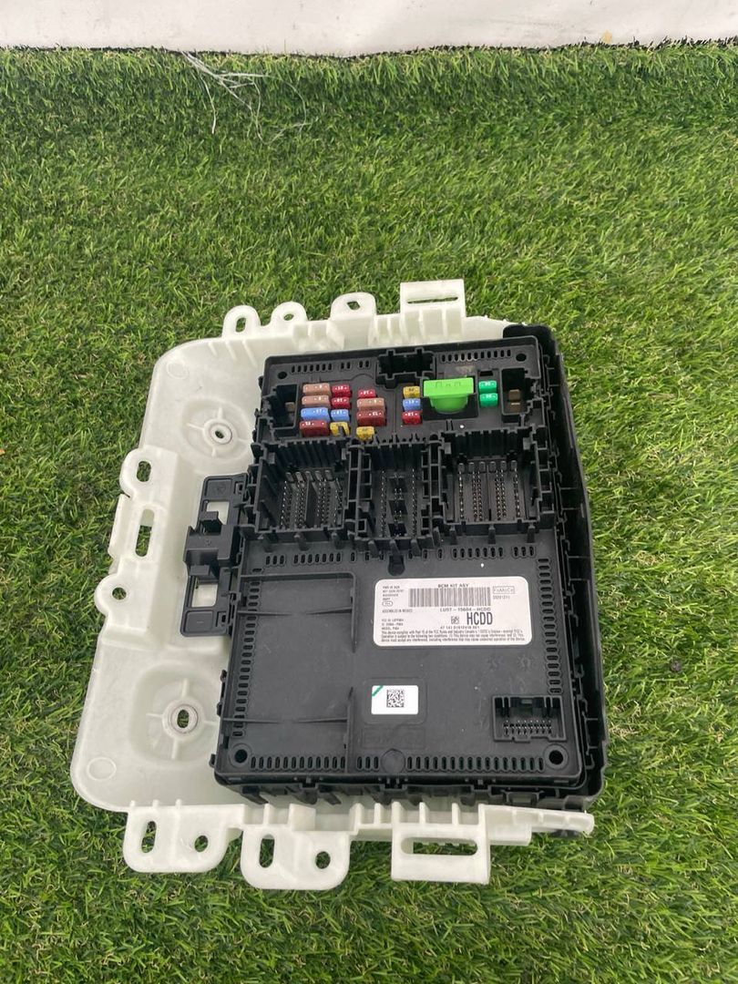 Блок управления BCM (Body Control Module) Ford Escape 4 поколение CX482 2020, 1.5 л., бензин, АКПП, синий, внедорожник 5 дв., полный привод, LU5T-15604-HCDD