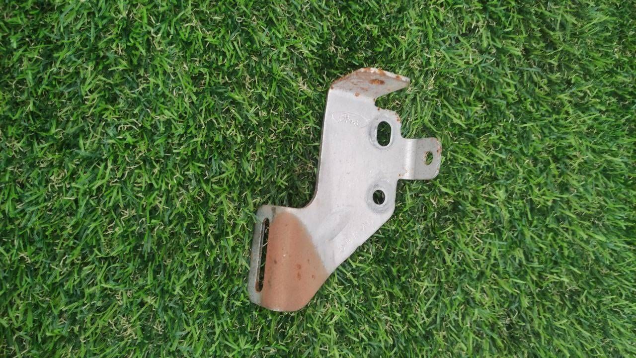 кронштейн (крепление) Ford Mustang 7 поколение S650 2024, 2.3 л., бензин, АКПП, черный, купе, задний привод