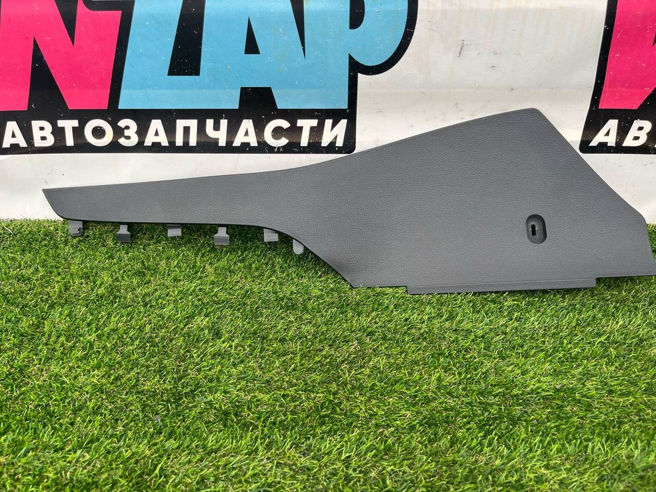 Декоративная накладка центральной консоли Volkswagen Jetta 6 поколение 2014, 1.4 л., бензин, МКПП, седан, передний привод, 5C7863045
