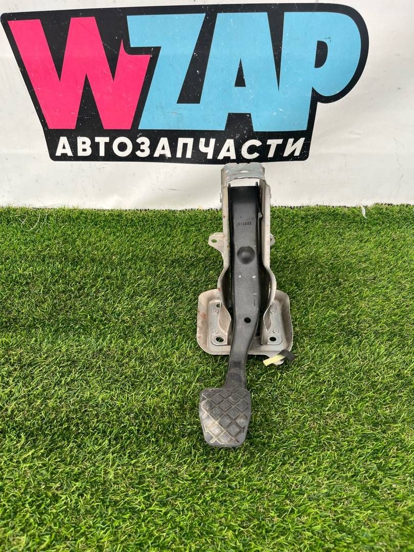 педаль тормоза Volkswagen Jetta 6 поколение 2014, 1.4 л., бензин, МКПП, седан, передний привод, 1K1721057