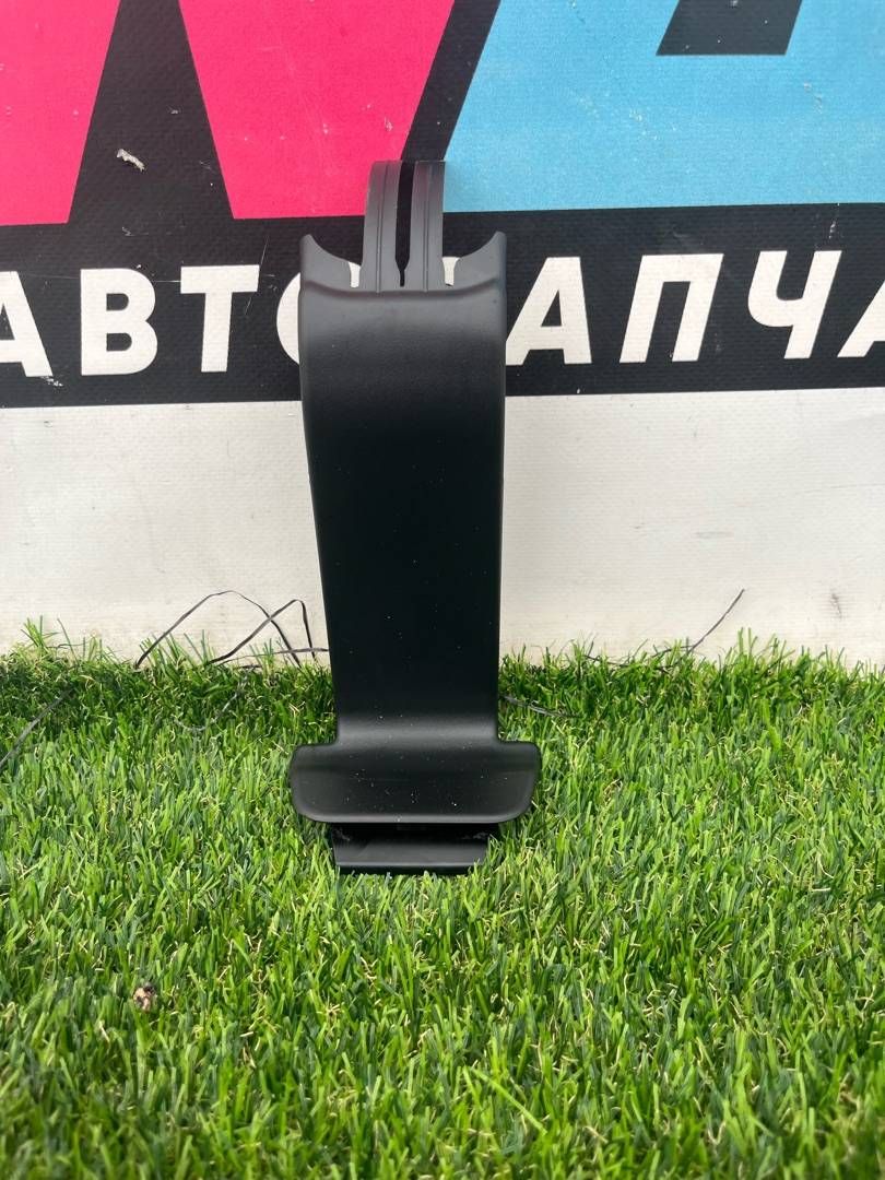 кронштейн (крепление) Tesla Model X 1 поколение 2018, электро, хетчбэк 5 дв., 1066957-00-D
