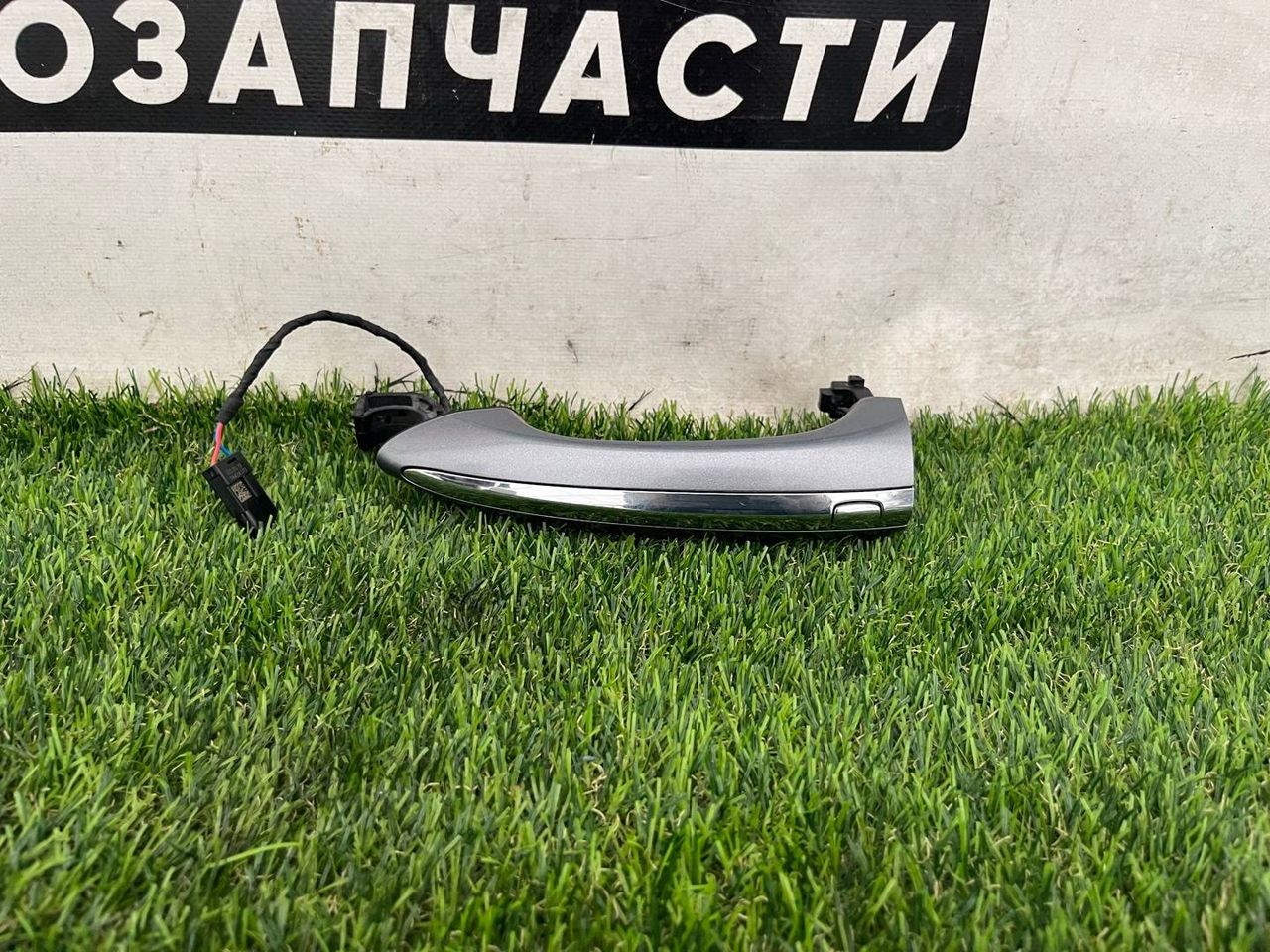 ручка наружная задняя правая Buick Encore GX 1 поколение 2020, 1.2 л., бензин, вариатор, хетчбэк 5 дв., передний привод, 42706923